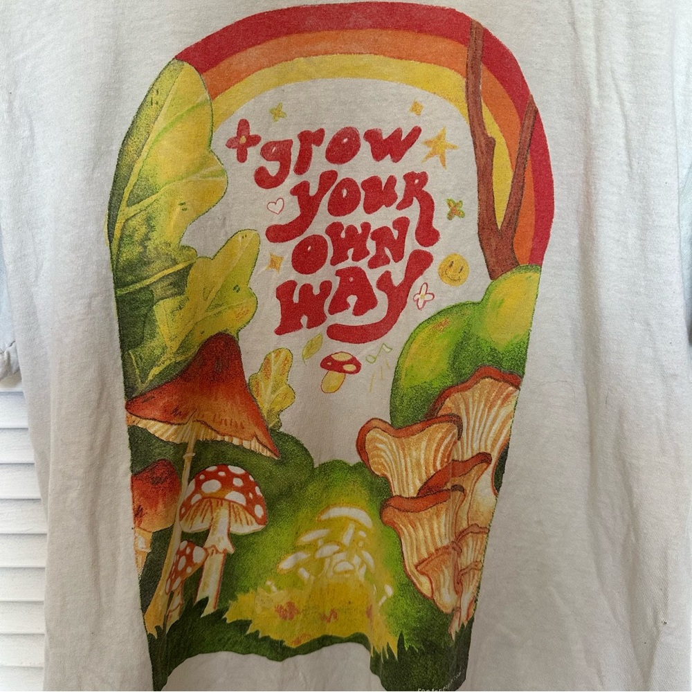 Root People Mushroom Graphic Tee | Size L | Boho Cottagecore Hippie Style - Picture 2 of 9